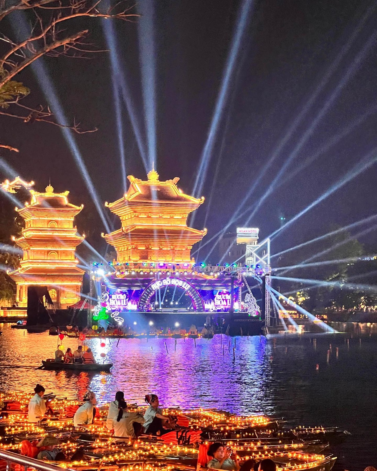 Tràng An lit up at night during the UNESCO anniversary festival